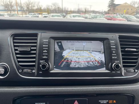 Used 2020 Kia Sedona EX image 23