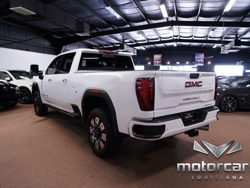 Used 2025 GMC Sierra 2500 Denali w/ Denali Reserve Package AWD/4WD image 5