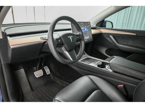Used 2023 Tesla Model Y Performance AWD/4WD image 31
