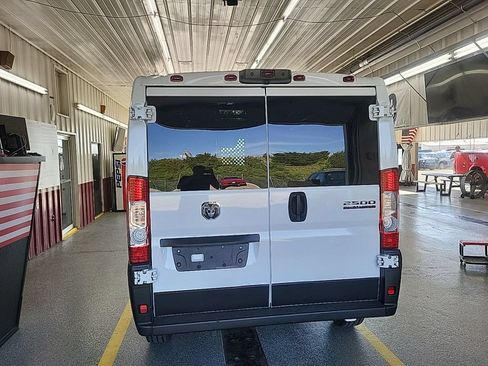 Used 2025 RAM ProMaster 2500 w/ U-Haul Equipment Group FWD image 8