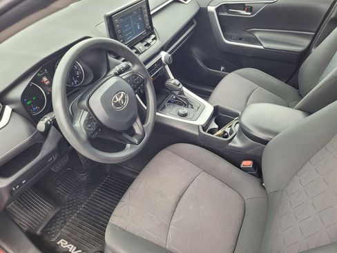 Used 2020 Toyota RAV4 XLE w/ Convenience Package image 10