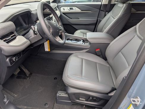 New 2026 Ford Explorer Active AWD/4WD image 11