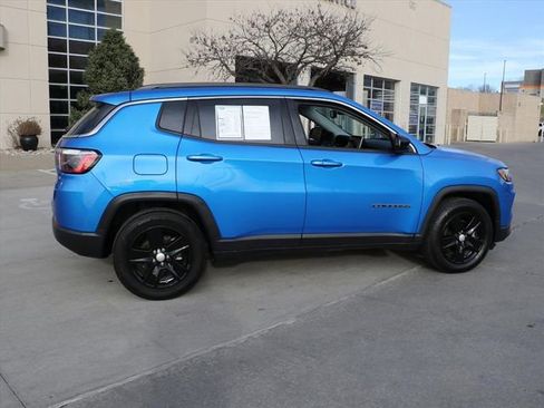 Used 2022 Jeep Compass Latitude image 6