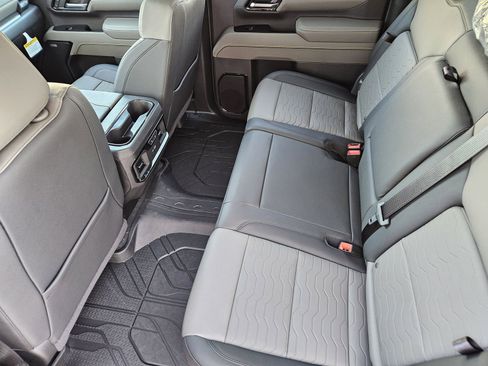New 2026 Chevrolet Silverado 2500 ZR2 AWD/4WD image 28