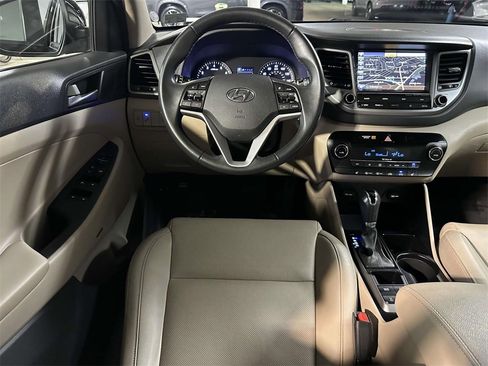Used 2018 Hyundai Tucson SEL Plus image 2