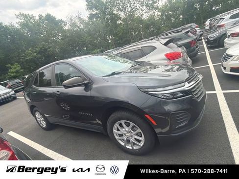 Used 2022 Chevrolet Equinox LS w/ LS Convenience Package AWD/4WD image 10