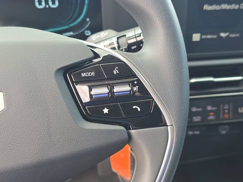 New 2026 Kia Niro LX FWD image 28