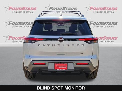 New 2026 Nissan Pathfinder SL image 5