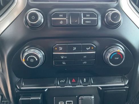 Used 2022 Chevrolet Silverado 2500 LT image 16