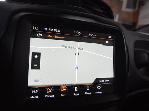 Used 2023 Jeep Renegade Latitude AWD/4WD image 38