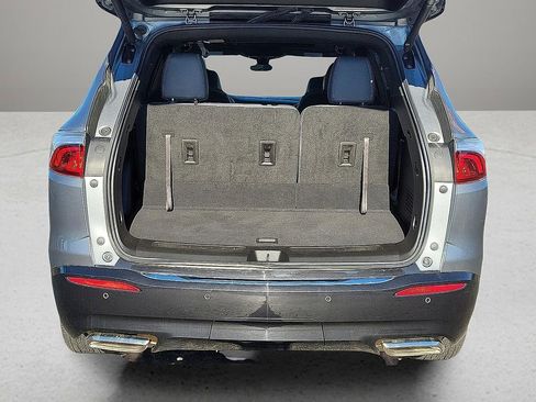 Used 2023 Buick Enclave Premium w/ Experience Buick Package image 8