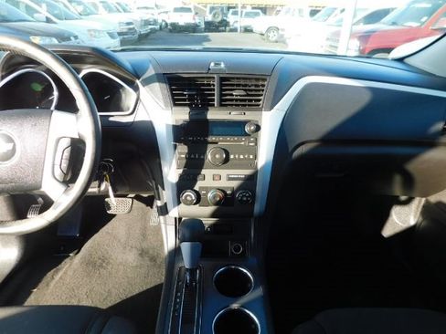 Used 2009 Chevrolet Traverse LT image 15