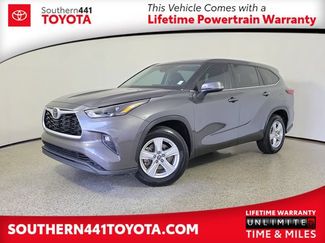 Used 2023 Toyota Highlander LE FWD video 1