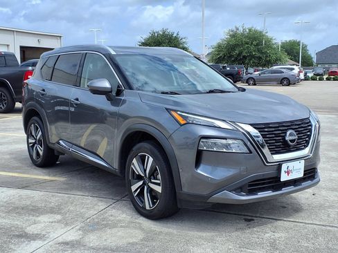 Used 2023 Nissan Rogue SL w/ SL Premium Package AWD/4WD image 3