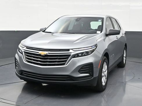 Used 2023 Chevrolet Equinox LS FWD image 8