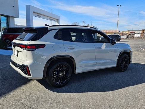 New 2026 Volkswagen Tiguan SE R-Line FWD image 14