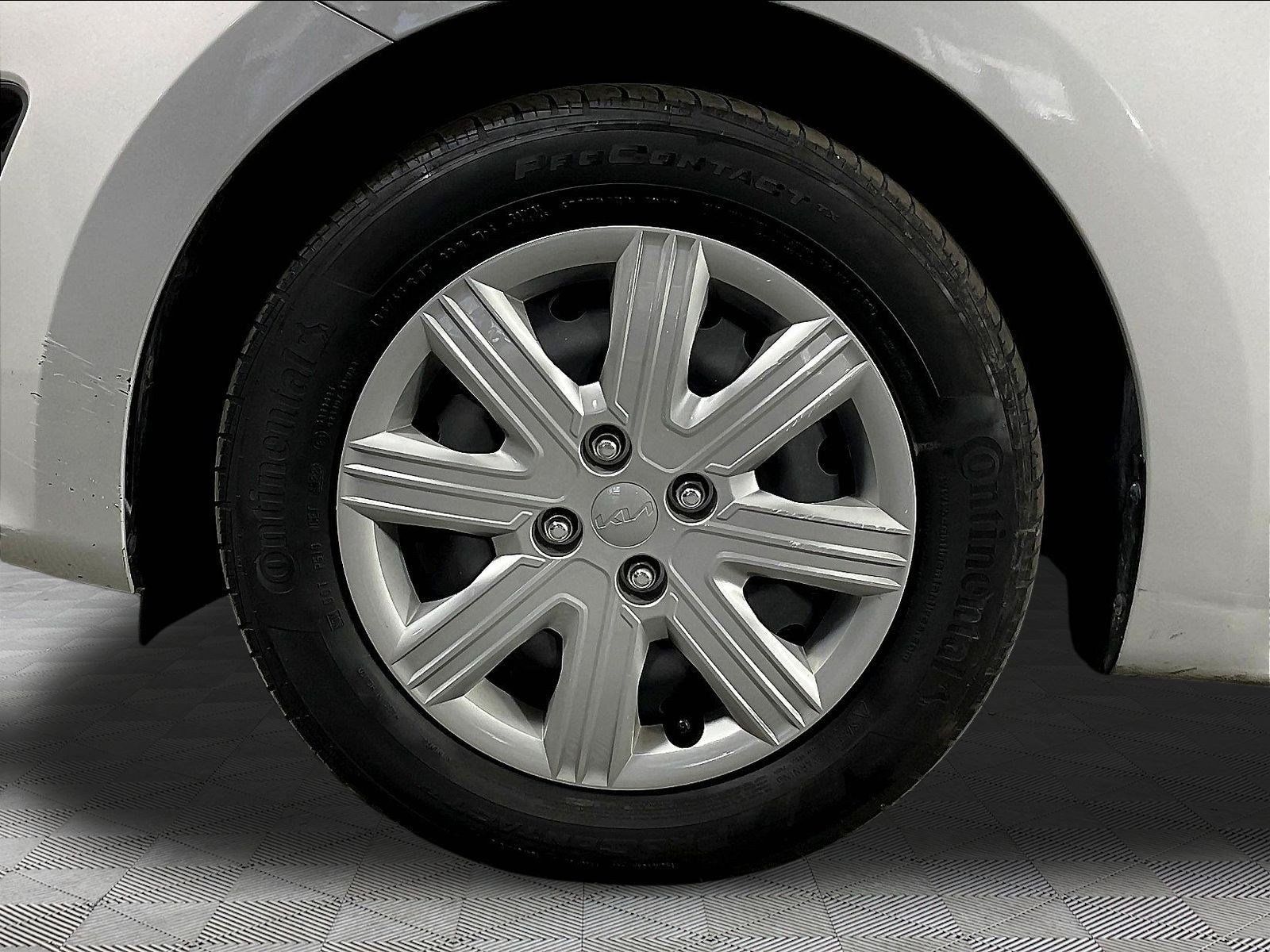 Used 2023 Kia Rio LX FWD image 32