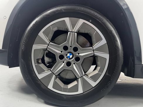 Used 2025 BMW X1 xDrive28i w/ Premium Package AWD/4WD image 11