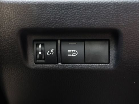 Used 2025 Toyota RAV4 LE AWD/4WD image 23