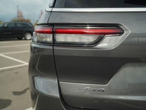 Used 2023 Jeep Grand Cherokee L Limited image 41