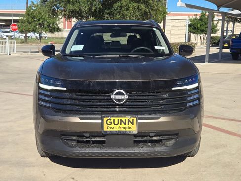 New 2026 Nissan Kicks SV w/ SV Premium Package image 8