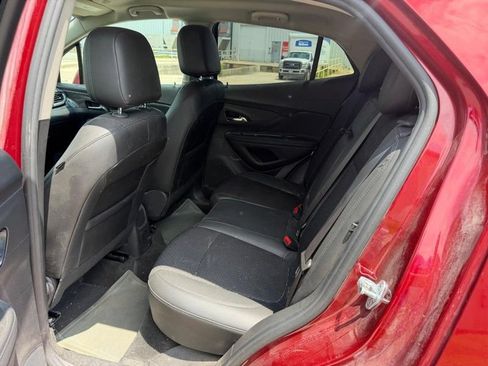 Used 2022 Buick Encore Preferred AWD/4WD image 7