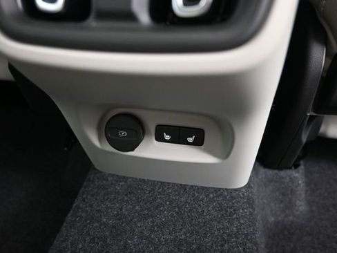 New 2026 Volvo XC40 B5 Plus w/ Climate Package AWD/4WD image 35