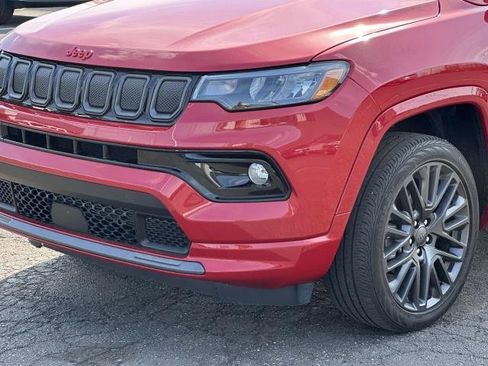 Used 2022 Jeep Compass Limited image 7