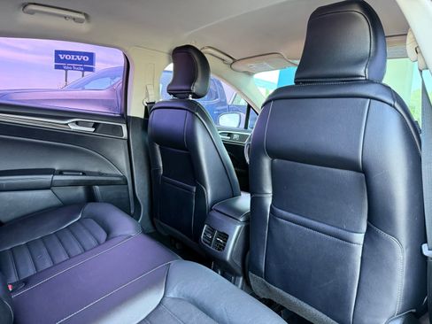 Used 2018 Ford Fusion SE w/ Equipment Group 602A FWD image 23