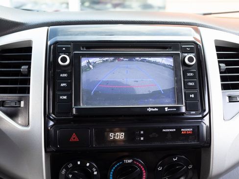 Used 2014 Toyota Tacoma PreRunner image 30