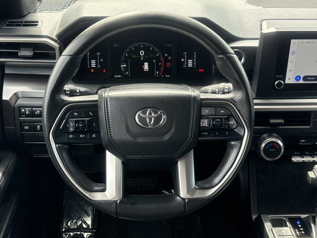 Used 2025 Toyota 4Runner SR5 AWD/4WD image 13