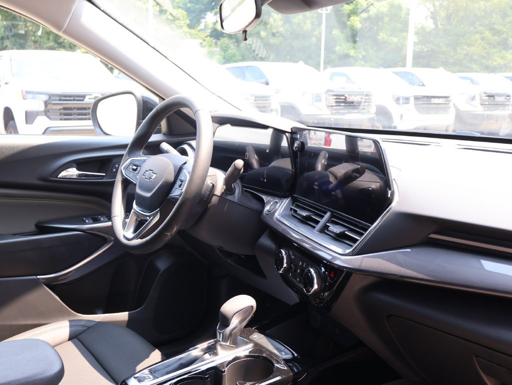 New 2026 Chevrolet Trax ACTIV w/ Driver Confidence Package FWD image 32