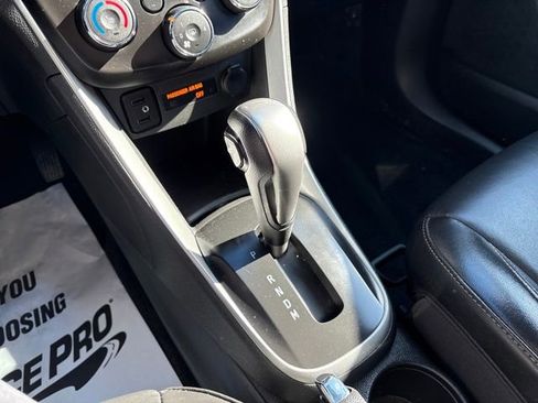 Used 2021 Chevrolet Trax LT w/ Premium Seat Package image 20