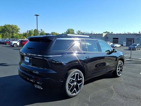 New 2026 Chevrolet Traverse High Country w/ LPO, Floor Liner Package AWD/4WD image 3