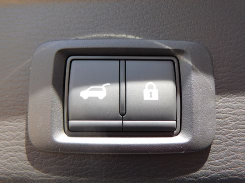 New 2025 Mitsubishi Outlander SE image 45