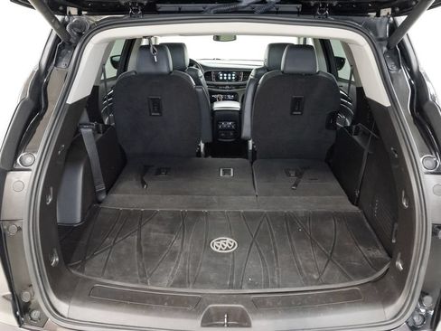 Used 2019 Buick Enclave Essence w/ LPO, Sport Appearance Package AWD/4WD image 33