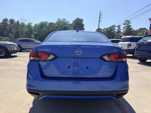 Used 2024 Nissan Versa SV FWD image 6
