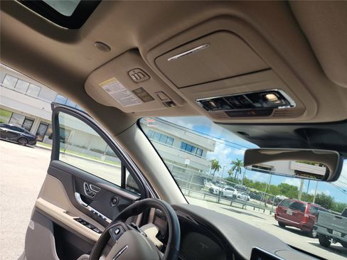 Used 2020 Lincoln Corsair Reserve w/ Equipment Group 202A AWD/4WD image 28