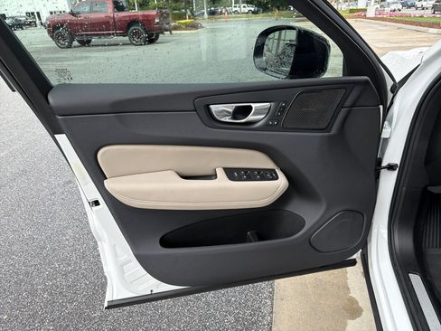 Certified 2026 Volvo XC60 B5 Plus w/ Protection Package Premier AWD/4WD image 14