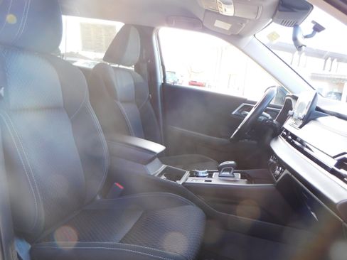 Used 2022 Mitsubishi Outlander ES image 25