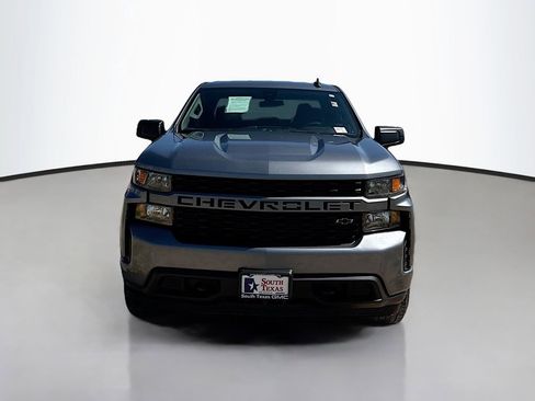 Used 2022 Chevrolet Silverado 1500 Custom w/ LPO, Blackout Package RWD image 2