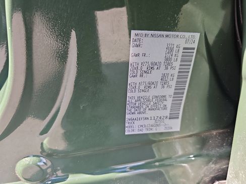 Used 2024 Nissan Titan SV w/ SV Bronze Edition Package image 33