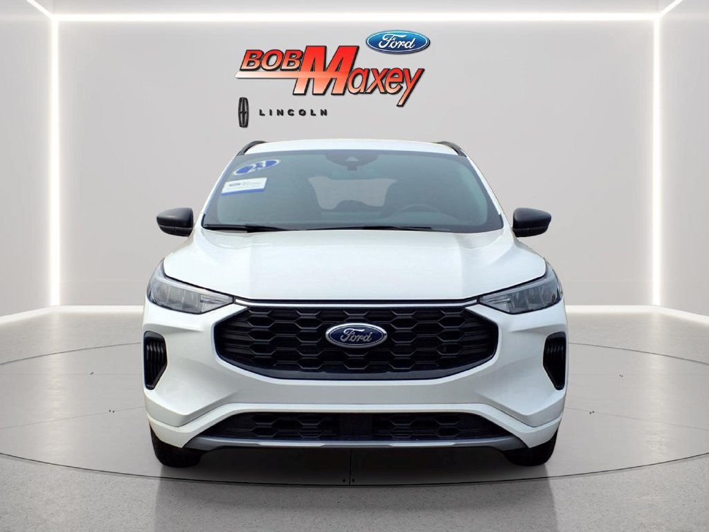 Used 2023 Ford Escape ST-Line w/ Tech Pack #1 FWD image 2