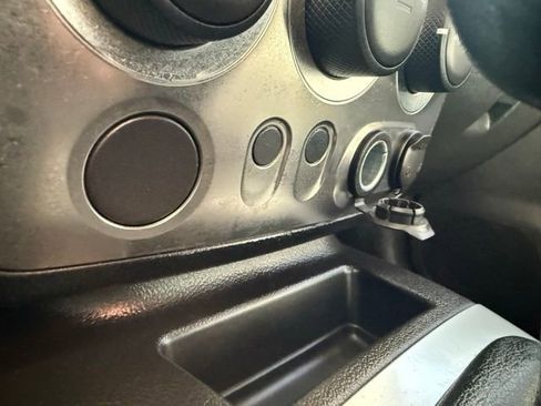 Used 2009 HUMMER H3T Alpha image 27