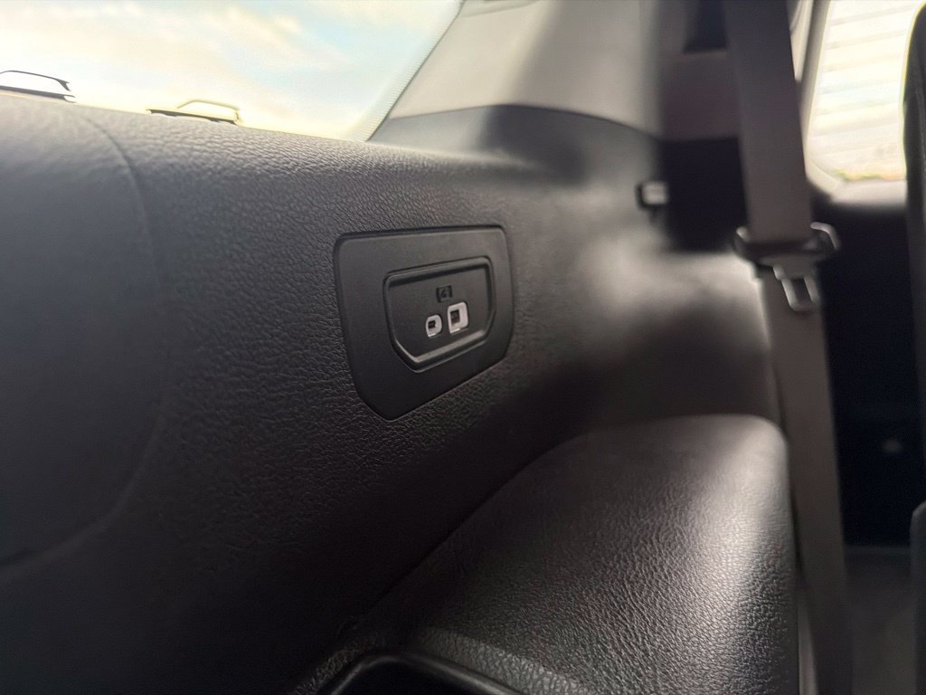 Used 2022 Jeep Grand Cherokee L Limited AWD/4WD image 25