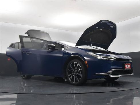 Used 2024 Toyota Prius Prime Premium w/ Advanced Technology Package FWD image 91