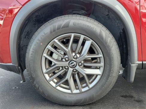 Certified 2023 Nissan Rogue S image 27