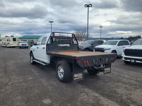 Used 2018 RAM 2500 Tradesman w/ Chrome Appearance Group image 11