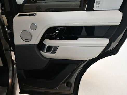 Used 2019 Land Rover Range Rover Supercharged image 25