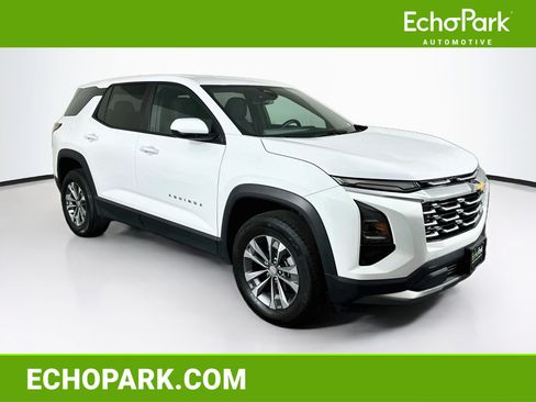 Used 2025 Chevrolet Equinox LT AWD/4WD image 1